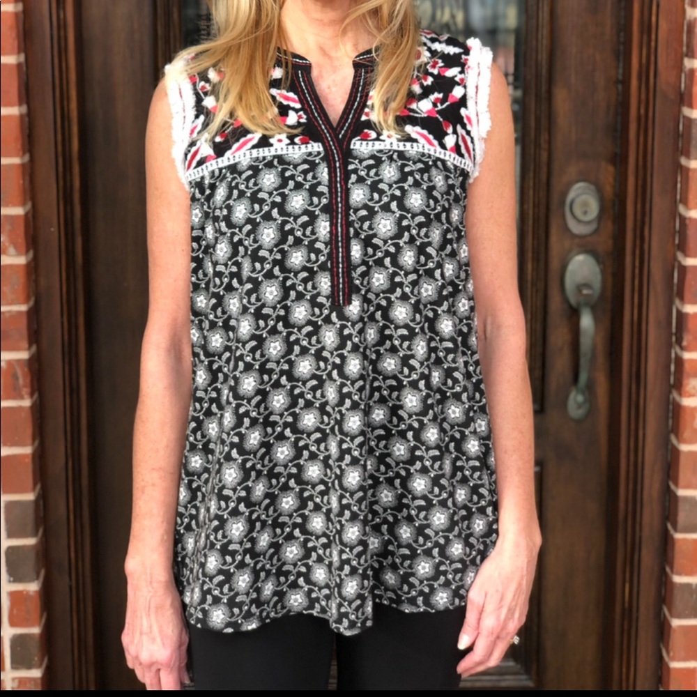 Tru Luxe Embroidered Sleeveless Top
